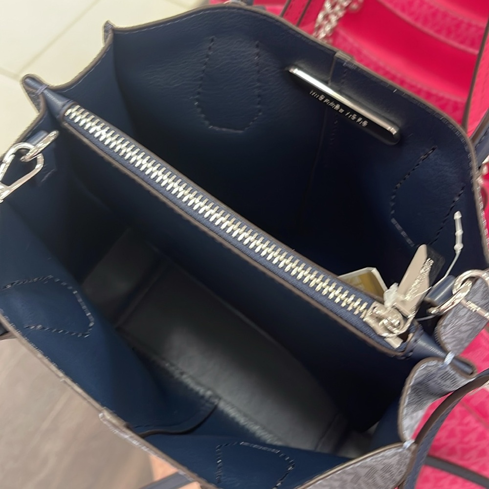 Michael Kors Mercer Medium Two-Tone Logo Crossbody Messenger Navy Multi NWT - Picture 9 of 16